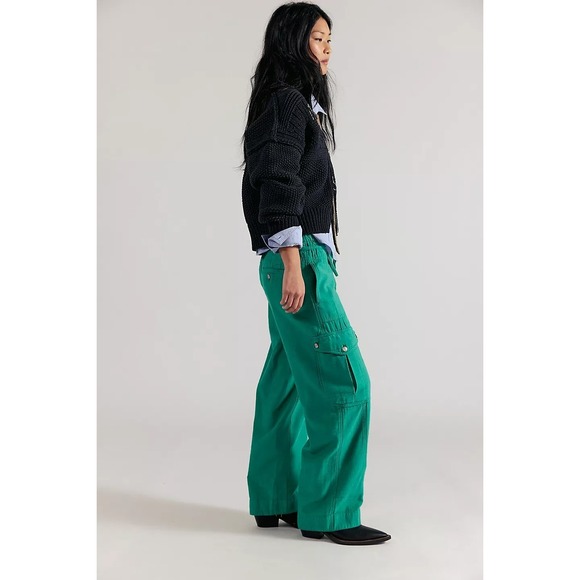 WE THE FREE Emerald Green Cargo Pants Paperbag Waist Drawstring Pockets Size L - Picture 1 of 6